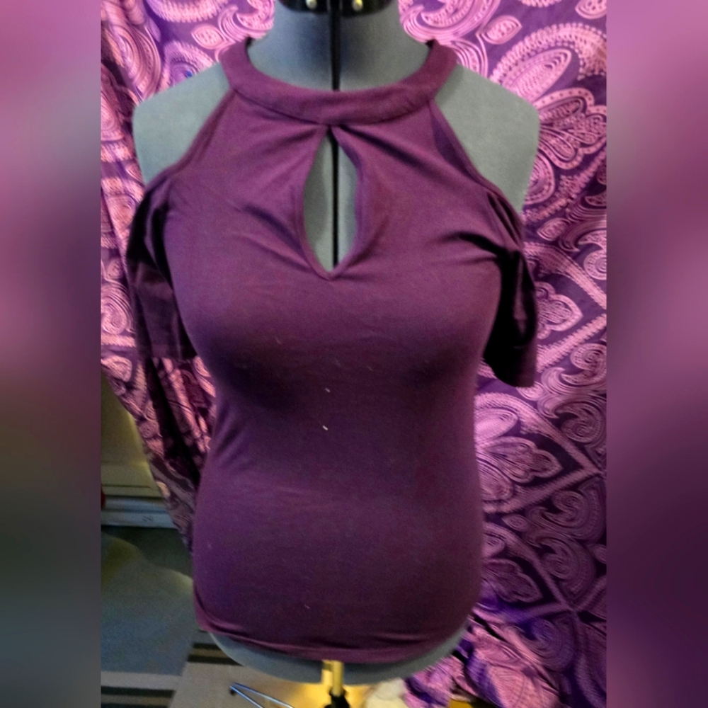 NWOT Torrid purple cold shoulder top